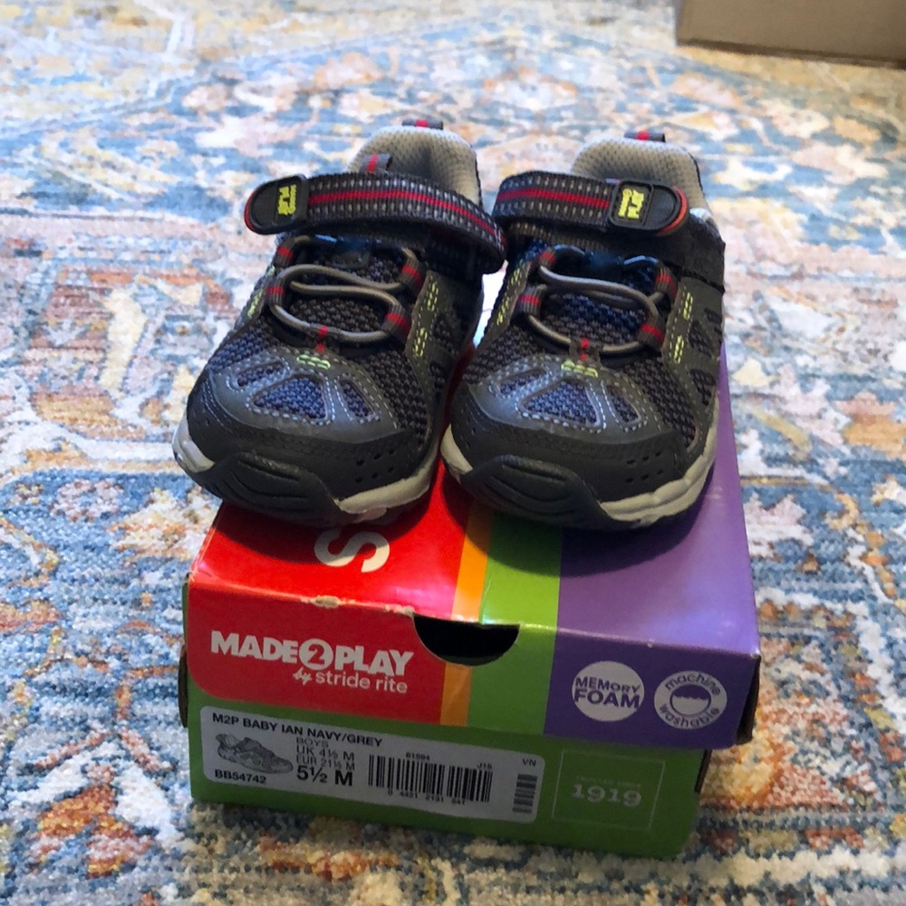 Stride rite toddler sneakers